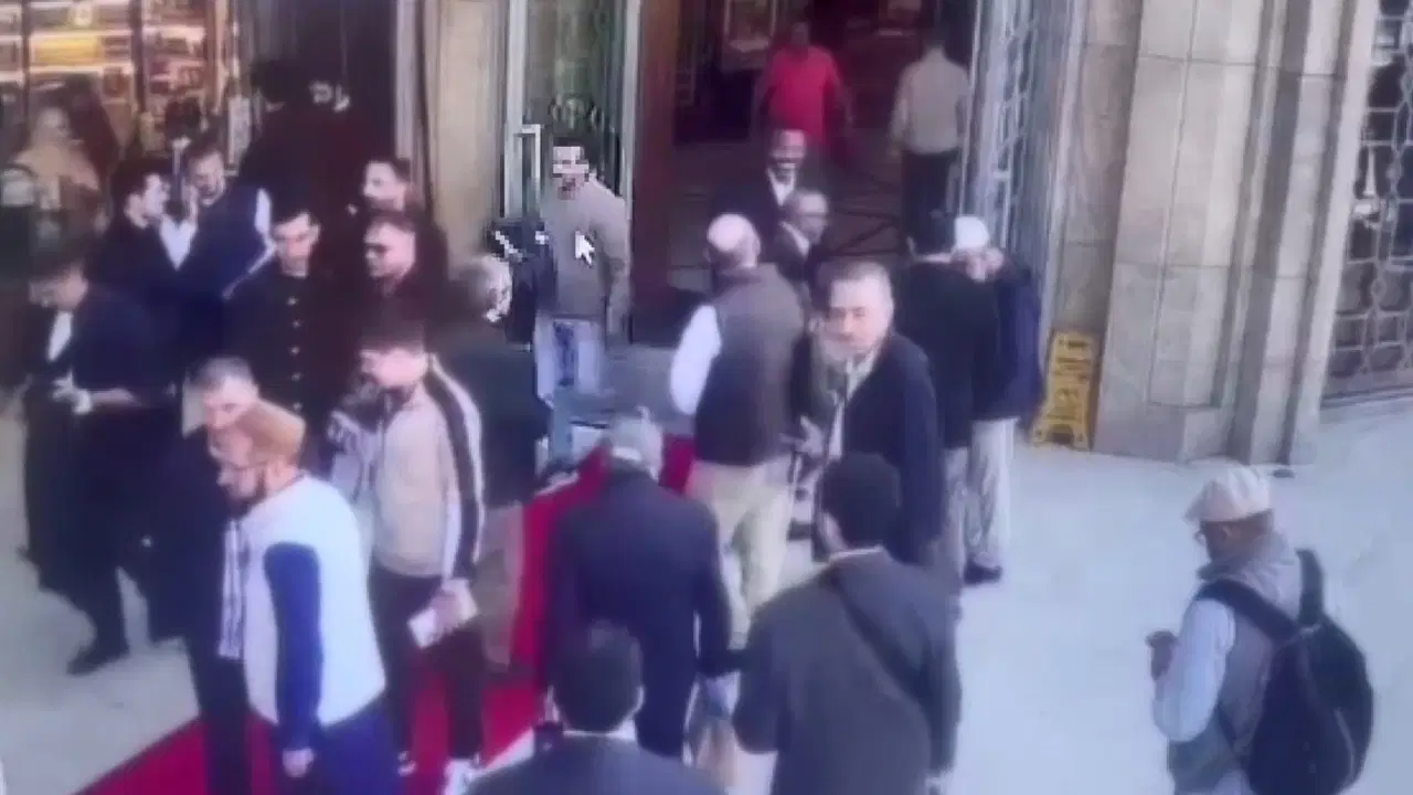 Beyoğlu'nda Camide Hırsızlık Olayı: Yüksek Değerli Para Çalındı