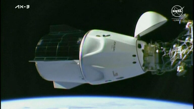 Türk astronot Gezeravcı’nın bulunduğu Ax-3 ekibi Uluslararası Uzay İstasyonu’na kenetlendi