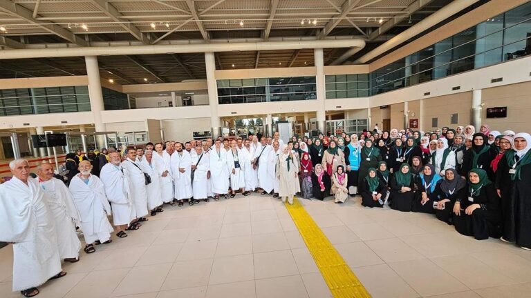 Adıyaman’dan 179 kişilik umre kafilesi dualarla uğurlandı