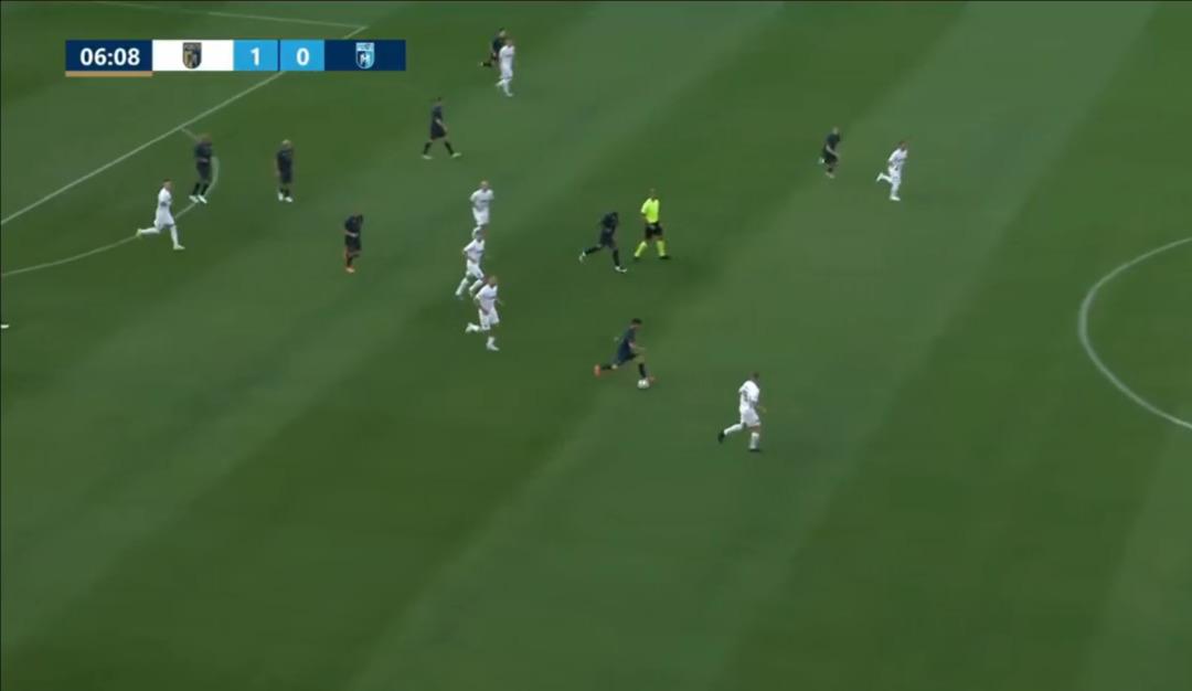 Yardımlı gözlerde Jubile Mertens toplantısında Trabzonspor'un eski Star Marek Hamsik'i gözleri süpürdü .. 3