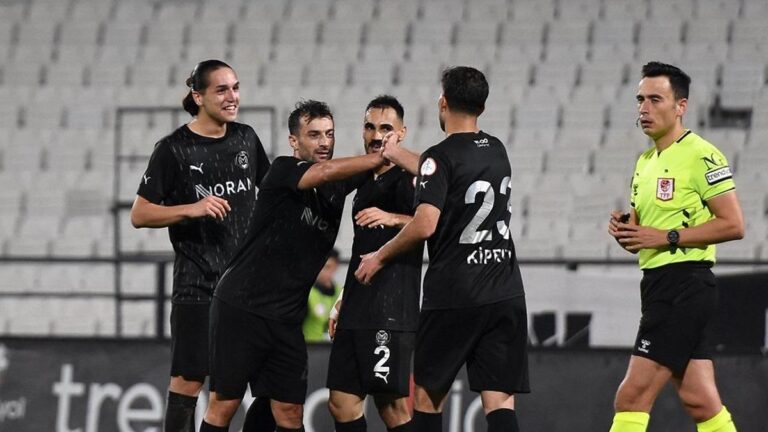 Son Dakika Spor Haberi | Manisa FK, Adana Demirsporu rahat geçti