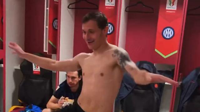 Nicolò Barella’nın ‘yerinde dur’ şarkısıyla dans ettiği anlar 🕺🏻